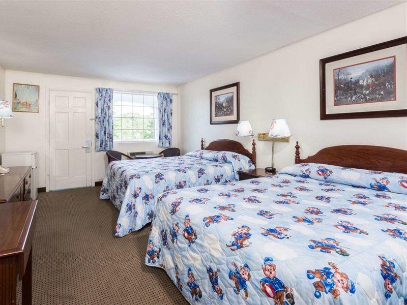 Travelodge By Wyndham Cape Cod Area West Dennis Екстер'єр фото