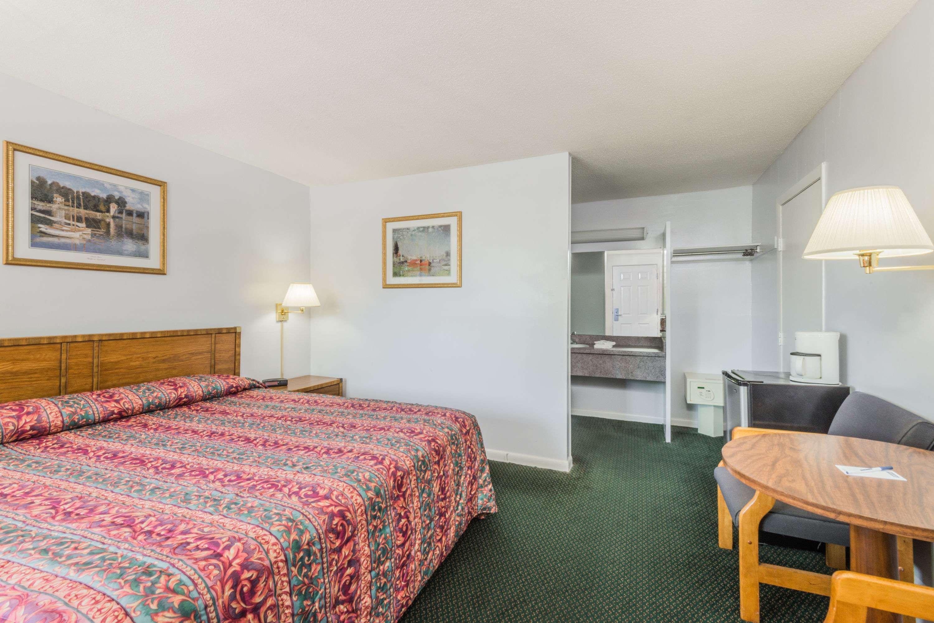 Travelodge By Wyndham Cape Cod Area West Dennis Екстер'єр фото