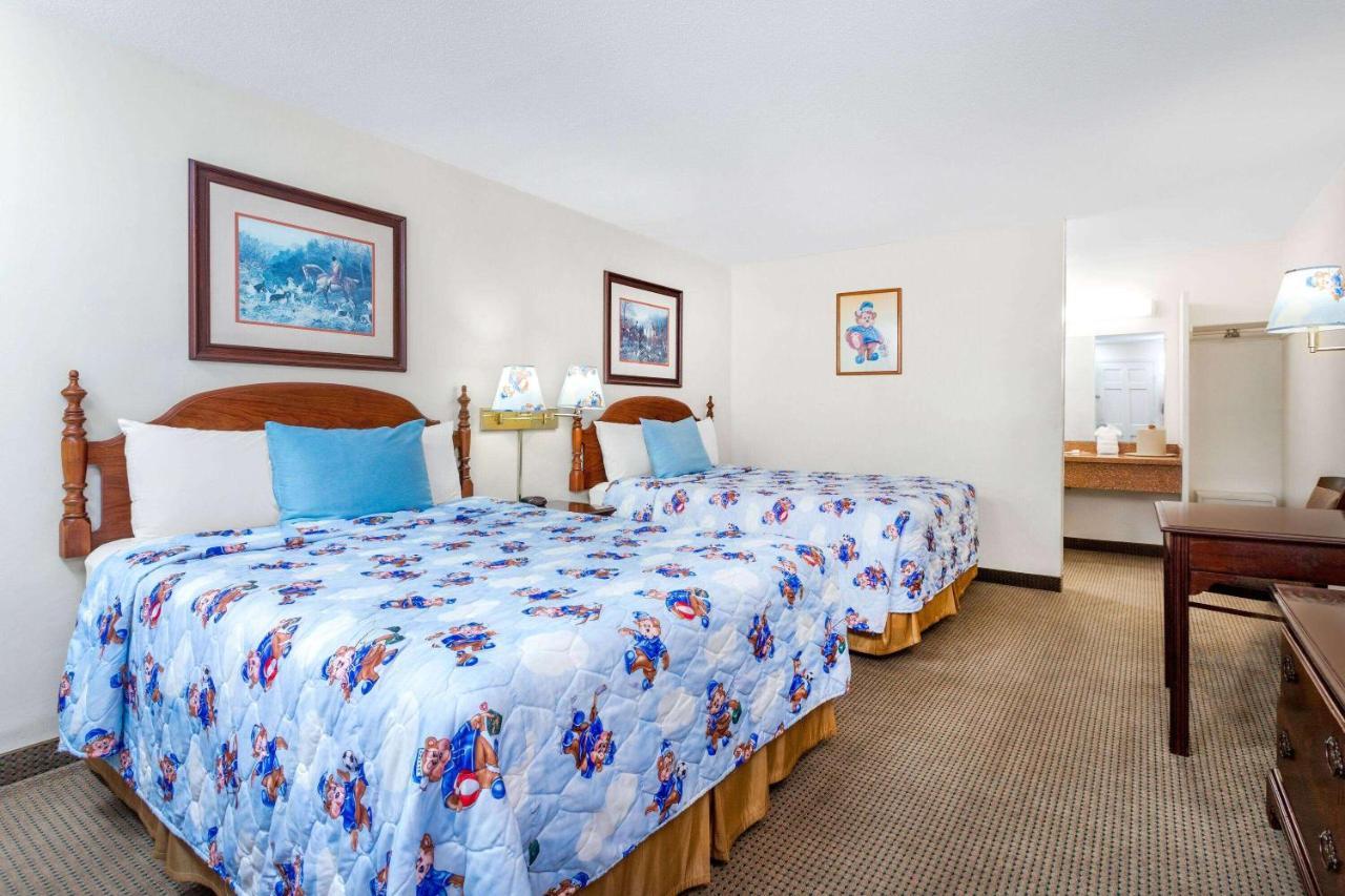 Travelodge By Wyndham Cape Cod Area West Dennis Екстер'єр фото