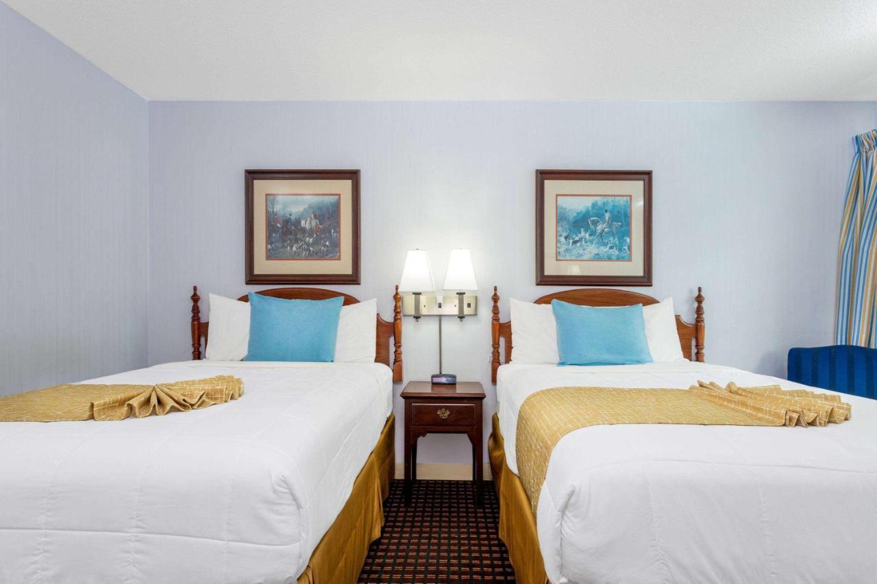 Travelodge By Wyndham Cape Cod Area West Dennis Екстер'єр фото