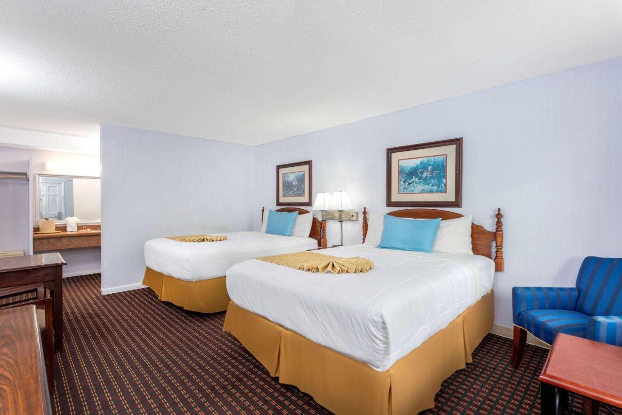 Travelodge By Wyndham Cape Cod Area West Dennis Екстер'єр фото