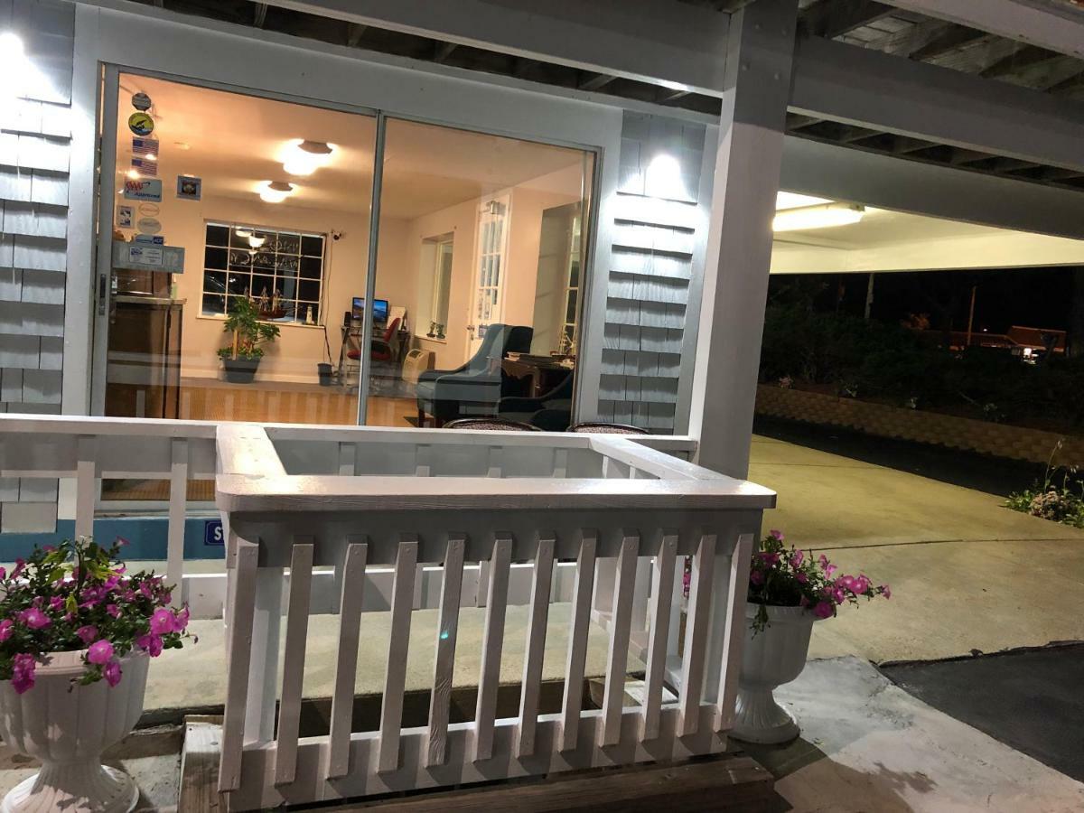 Travelodge By Wyndham Cape Cod Area West Dennis Екстер'єр фото